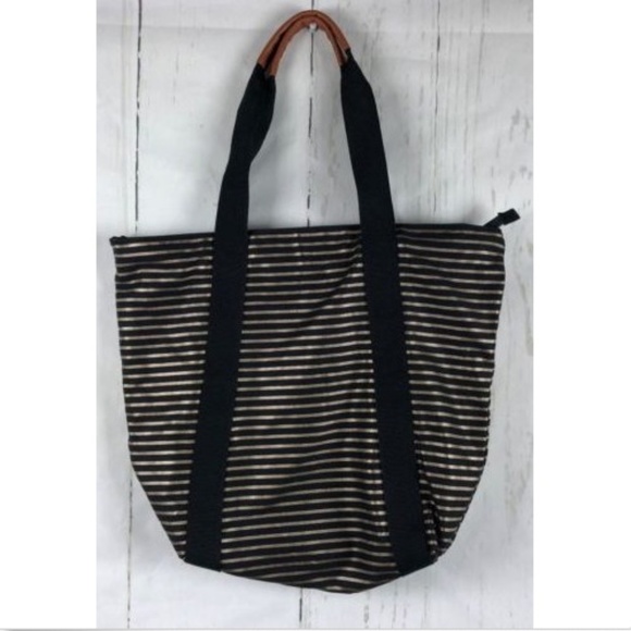 Bath & Body Works Handbags - Bath & Body Works Tote Bag